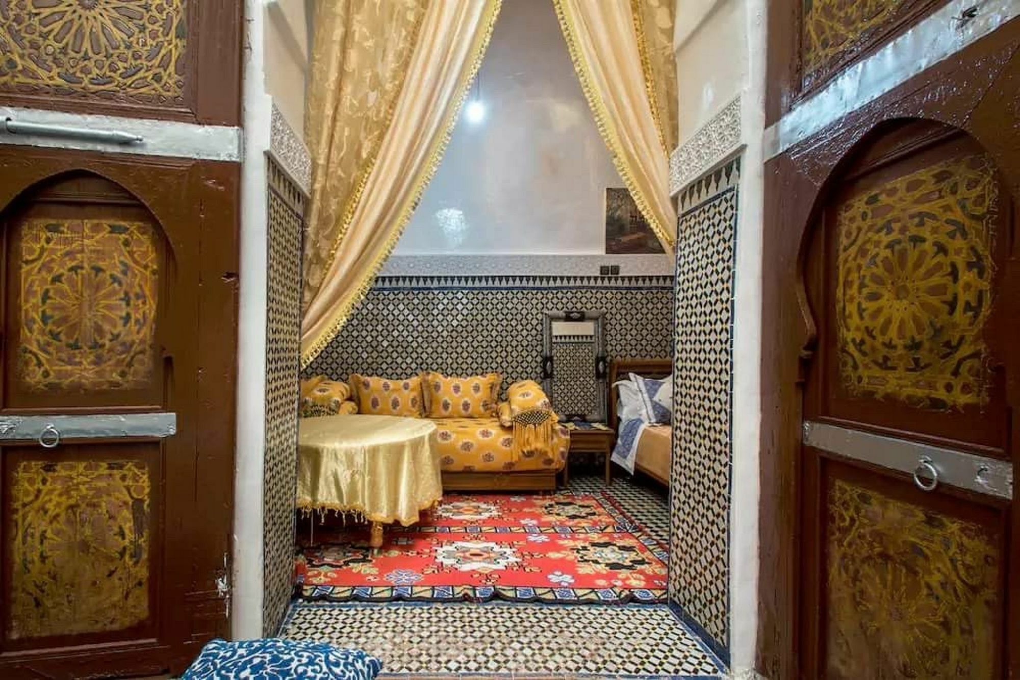 Riad Family Samnoun フェズ エクステリア 写真